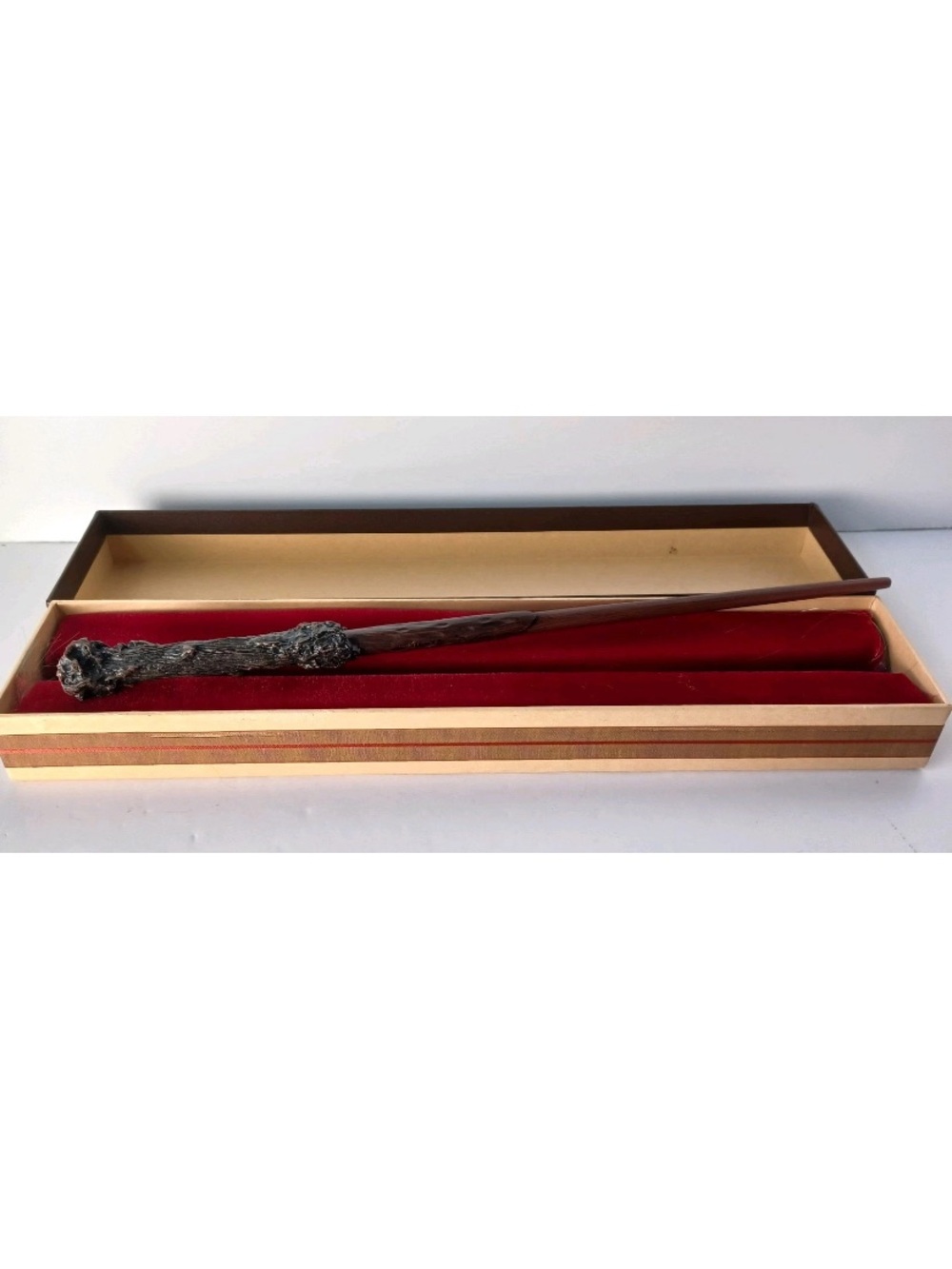 Harry Potter Wand 643/963 Noble Collection Olivanders Warner Bros Cosplay